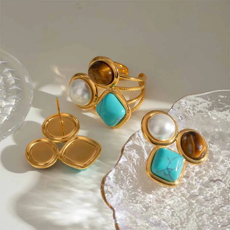 Ensemble de boucles d'oreilles et bagues en pierre naturelle