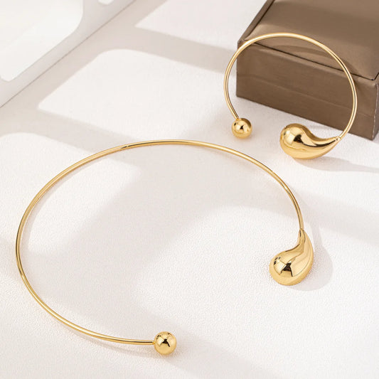 Ensemble collier ras du cou et bracelet en or