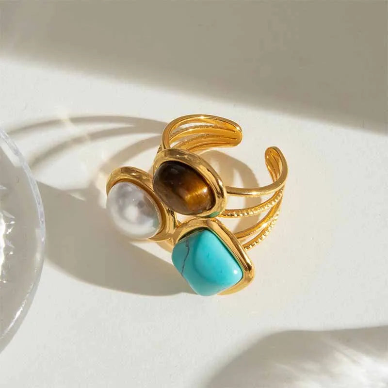 Ensemble de boucles d'oreilles et bagues en pierre naturelle