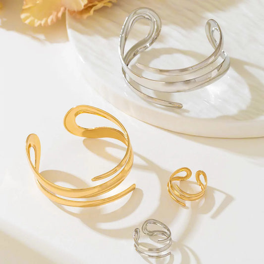 Ensemble de bracelets et bagues torsadés ouverts