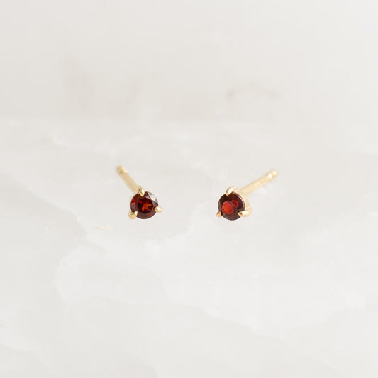 January Birthstone Stud Earrings 14k Gold - Garnet